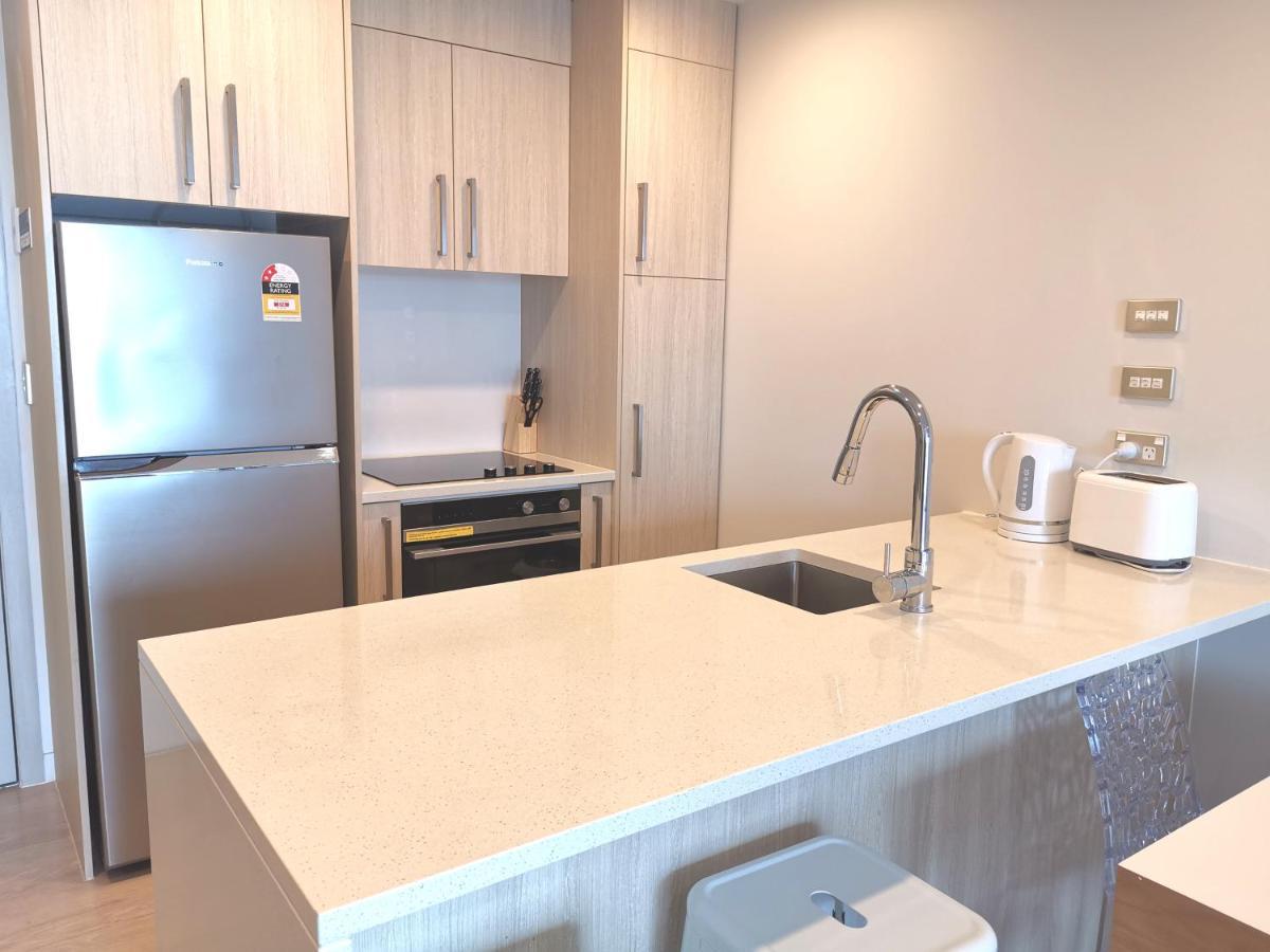 Modern 2 Bedroom Apartment 1 Minute To Skytower Окленд Екстер'єр фото