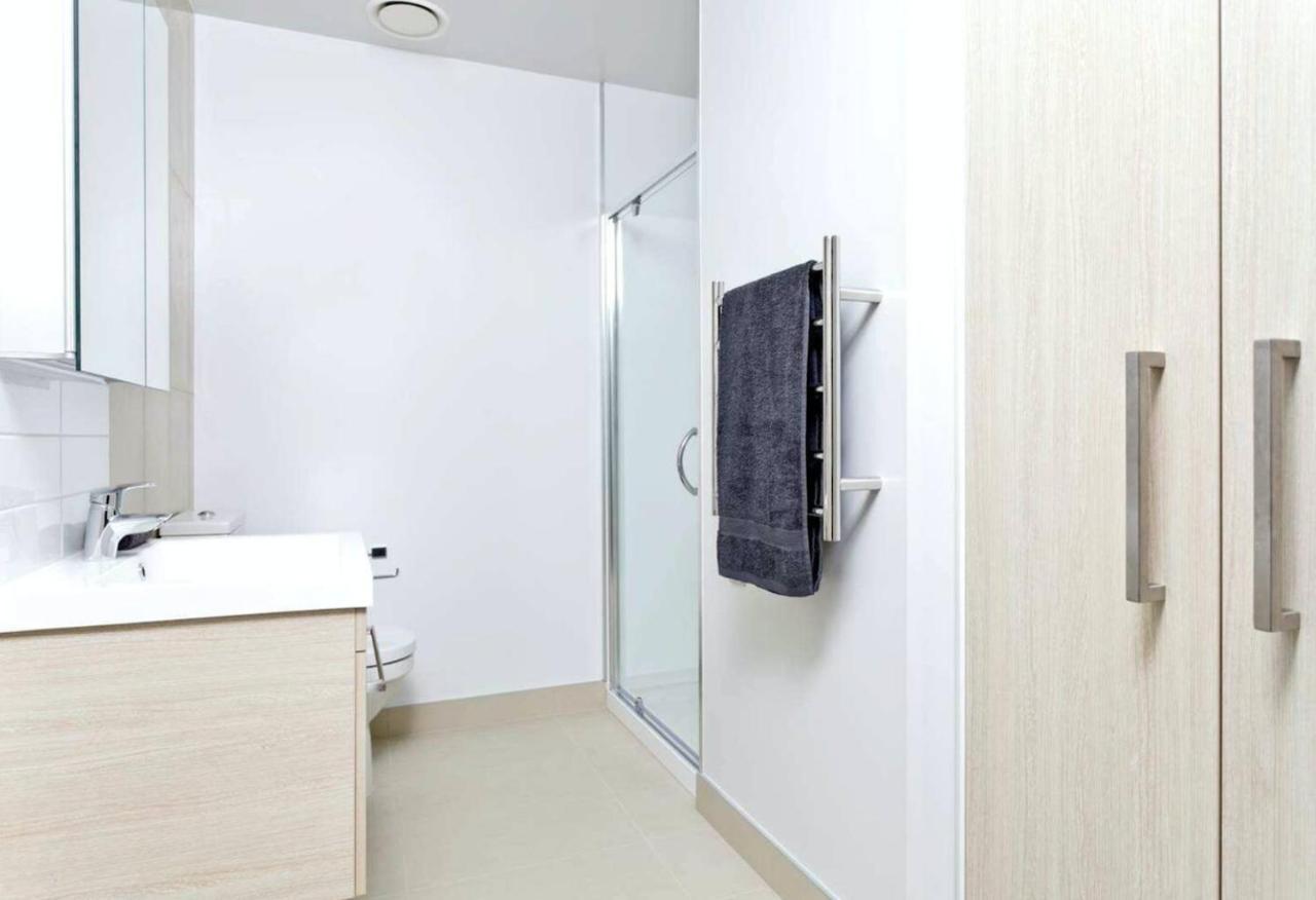 Modern 2 Bedroom Apartment 1 Minute To Skytower Окленд Екстер'єр фото